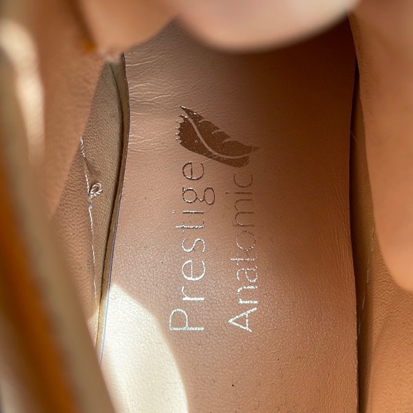 Leather ankle boots - Picture 4 of 7